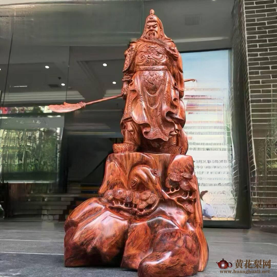 “世界花梨看中国，中国花梨在海南，海南花梨数东方。